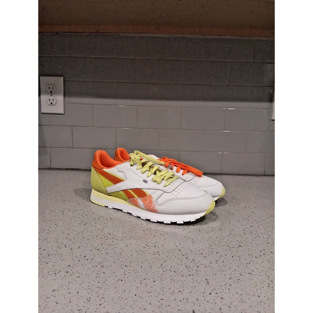 Reebok Classic Harman Run Mens Size 10 White Orange Walking Shoes Sneakers